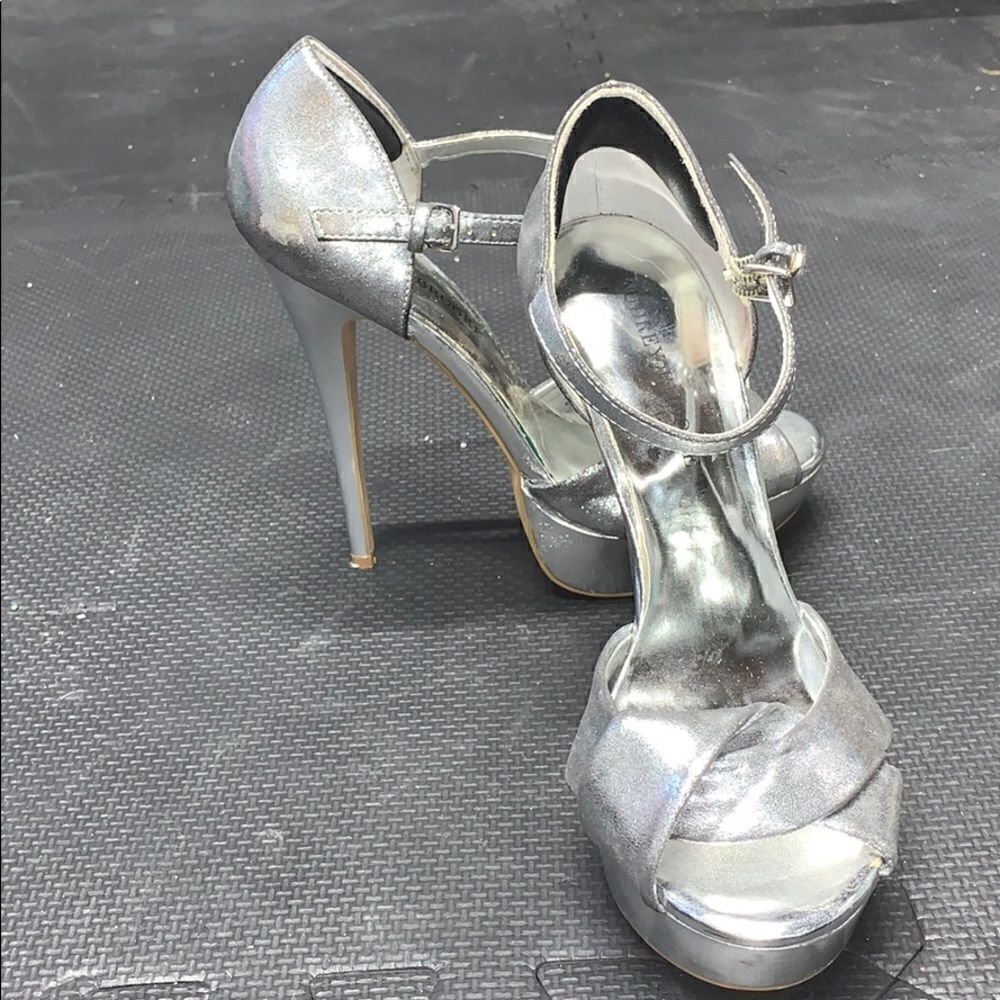 Audrey Brook Silver 5.5” Heel w/ Strap